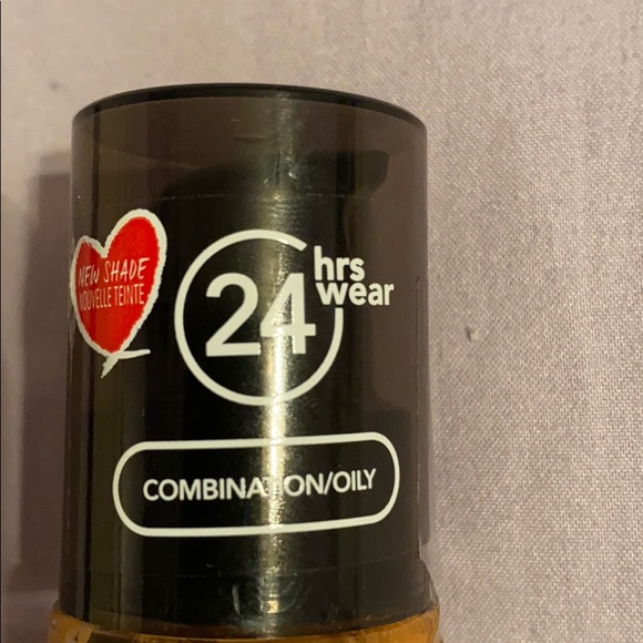 ❤️3/$25❤️ New Revlon Colorstay Almond 1fl/oz - Picture 3 of 4